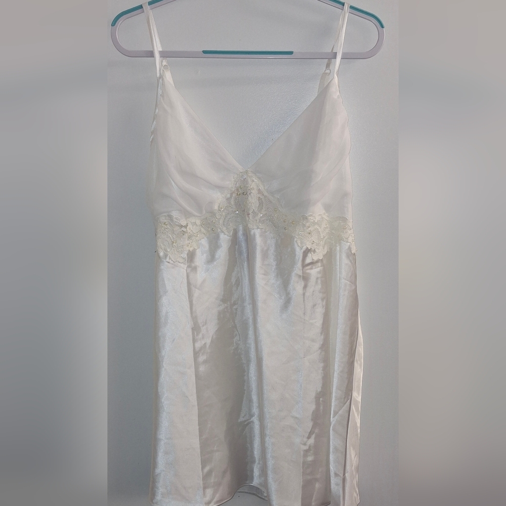 Cacique Plus Size White Pearl and Sequin Lingerie Gown Size 22/24